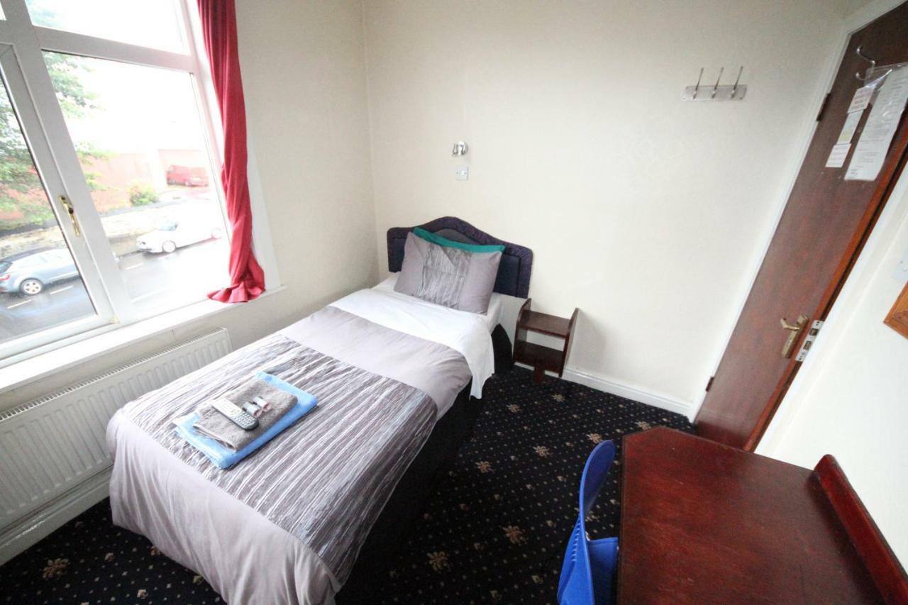 Avalon Guest House Лидс Экстерьер фото